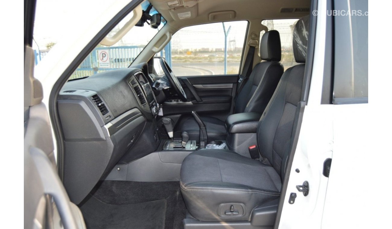 ميتسوبيشي باجيرو Full option clean car leather seats power seats