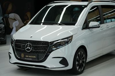 مرسيدس بنز V 300 Mercede-Benz V 300 AVANTGARDE | 2026 GCC 0km | Agency Warranty | 360 View | 64 colors Ambeint Lights