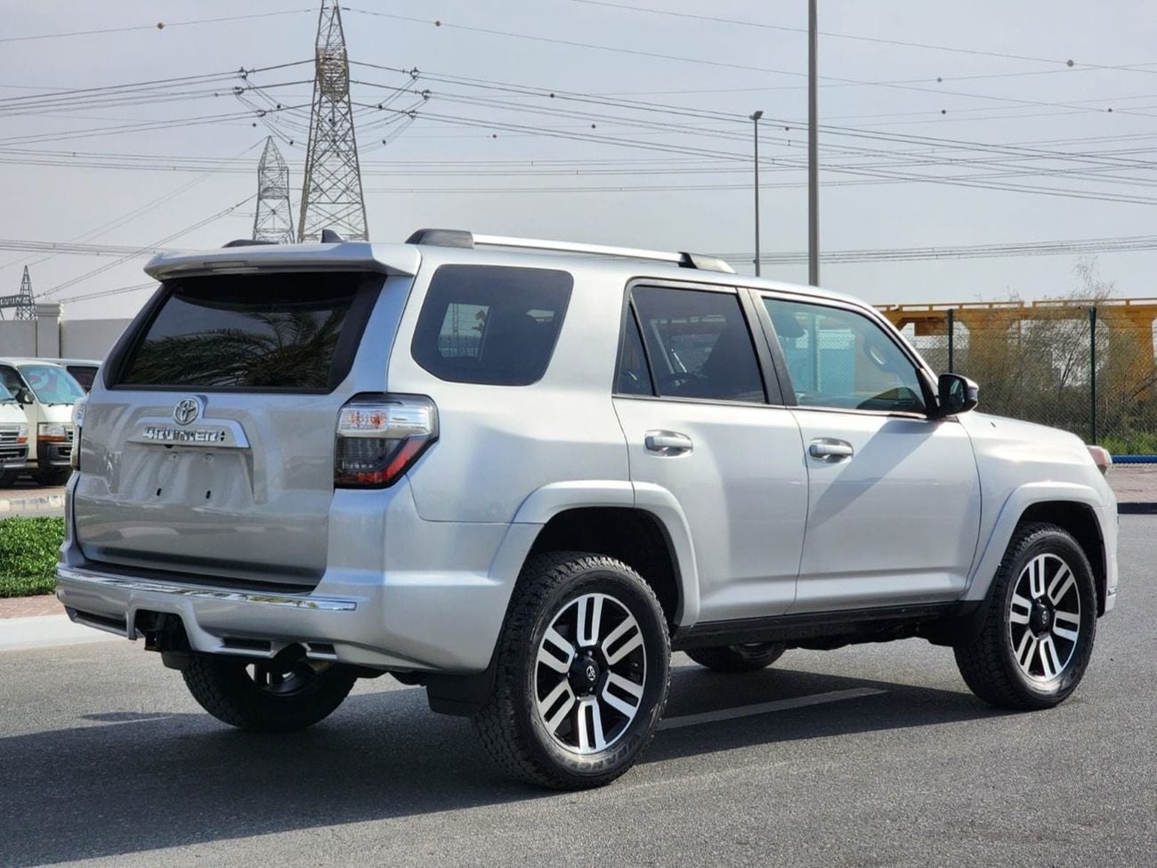 Used TOYOTA 4RUNNER LIMITED 2023 for sale in Dubai - 724926