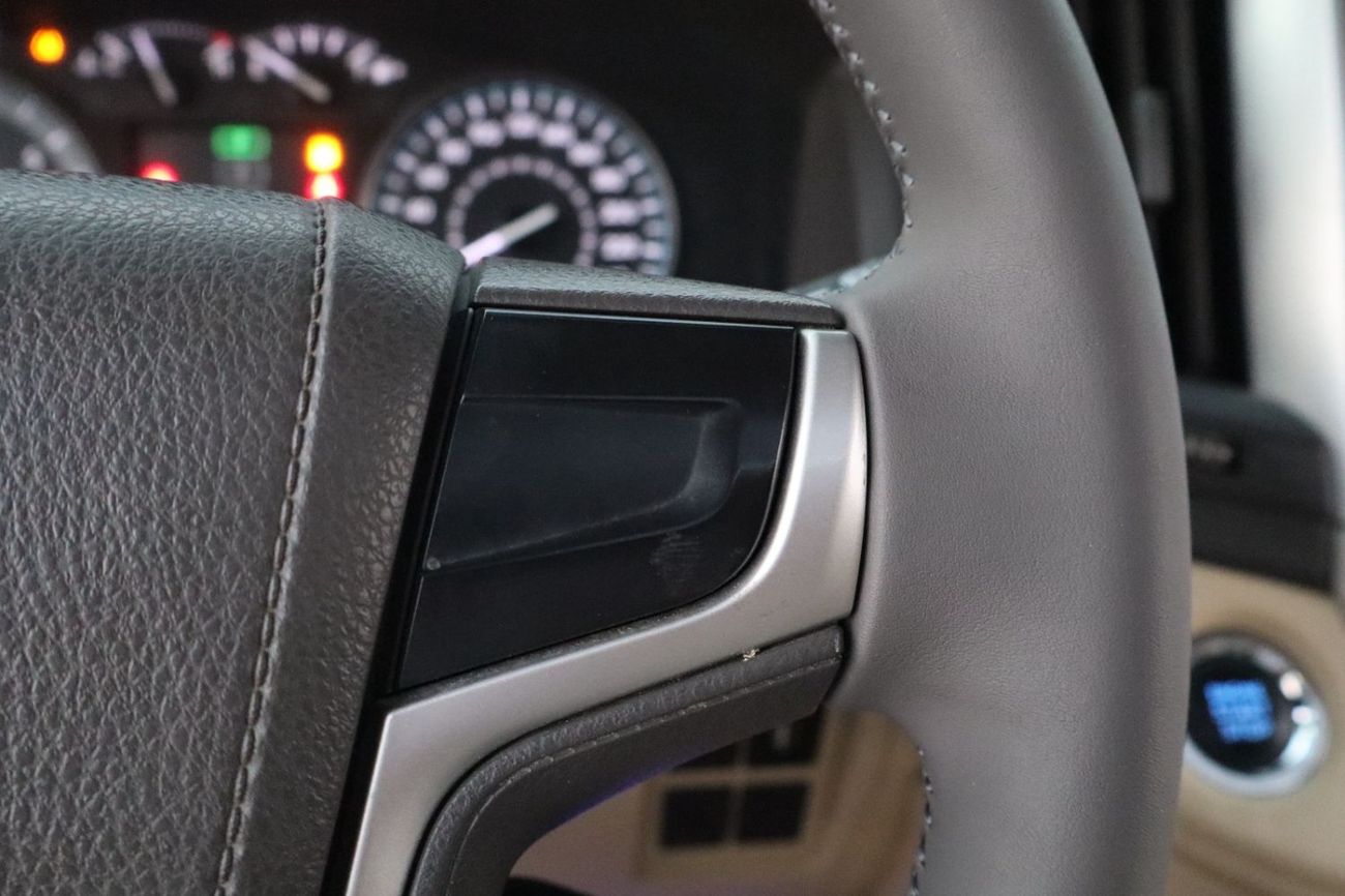 Toyota Land Cruiser GXR 4.0L (271 HP) 4WD