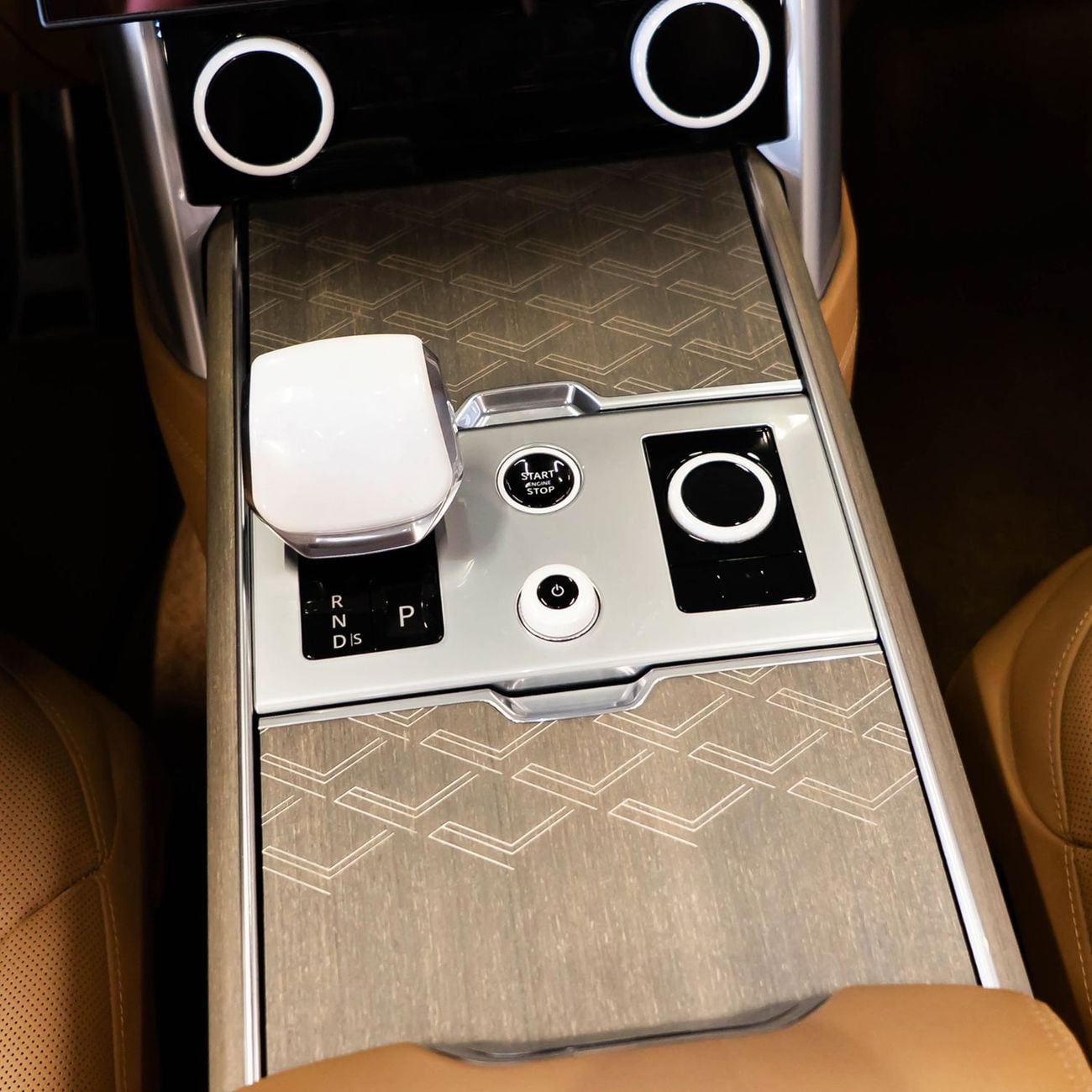 Land Rover Range Rover AED 10,540 P.M • 0% Downpayment • Land Rover Range Rover SV • 1 Year Warranty