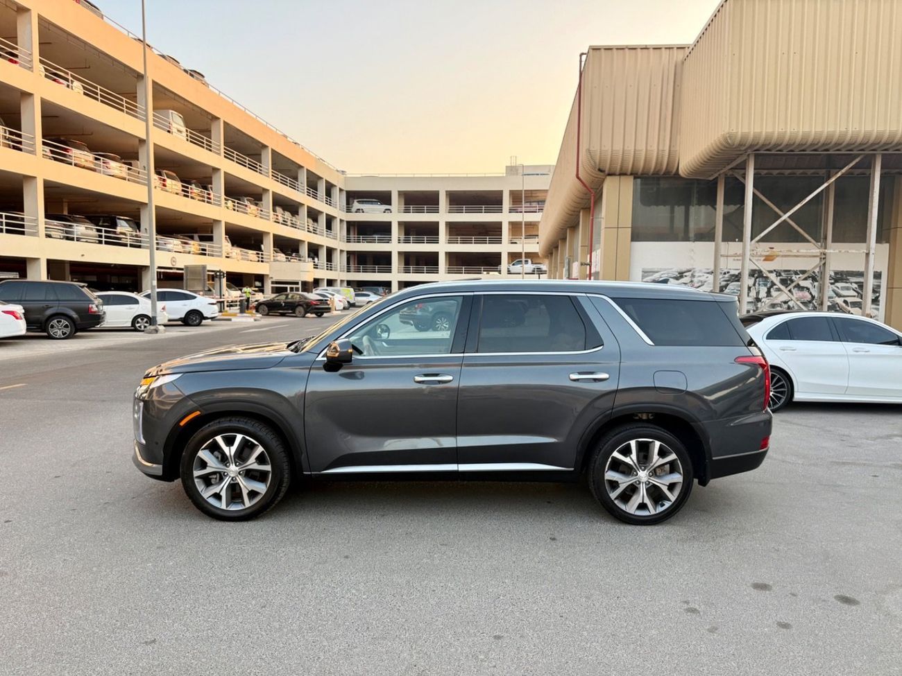 Hyundai Palisade 2021 LIMITED MOONROOF FULL OPTION SHAPE CHANGE USA SPEC