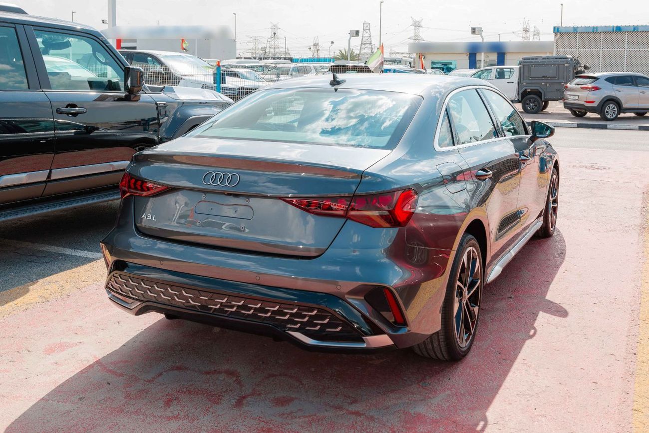 أودي A3 35 TFSI S-LINE Audi A3 1.5T 35 TFSI S-Tronic Sedan 2025 Grey (FOR EXPORT)