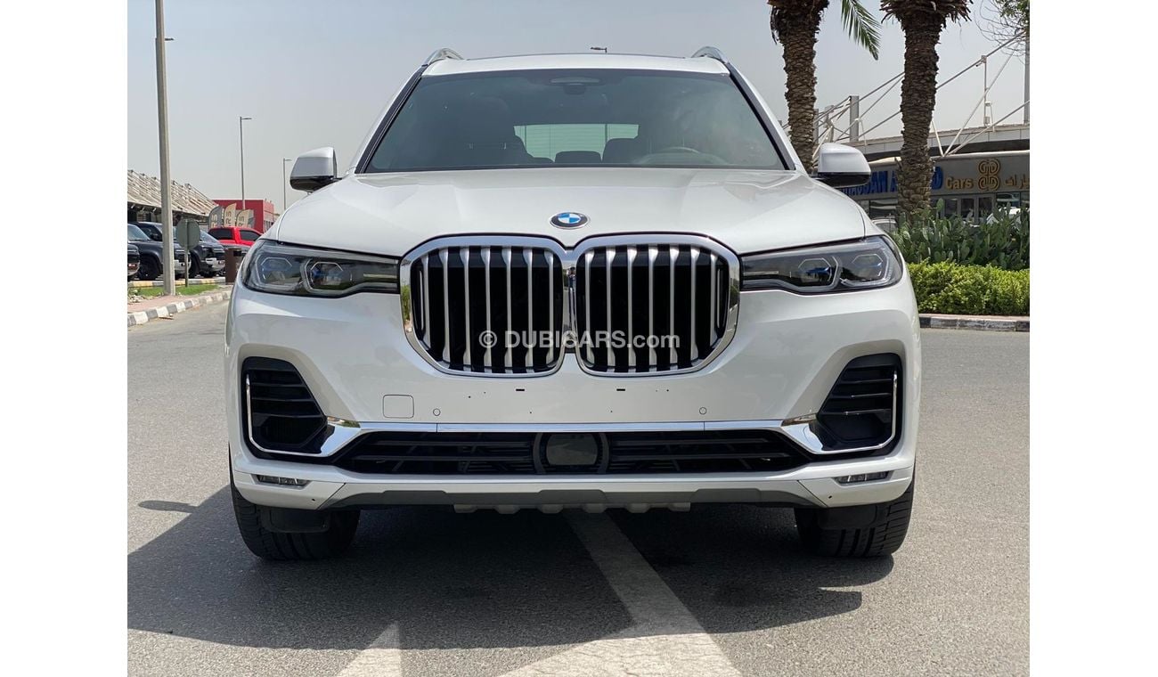 BMW X7 40i M Sport Pure GCC SPEC UNDER WARRANTY AND SERVICE CONTRACT