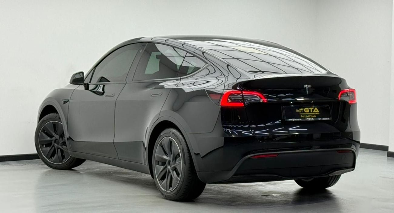 تسلا موديل Y Real-Wheel Drive 2024 Tesla Model Y, 2027 Tesla Warranty, 2031 Tesla Battery Warranty, Low Km, GCC