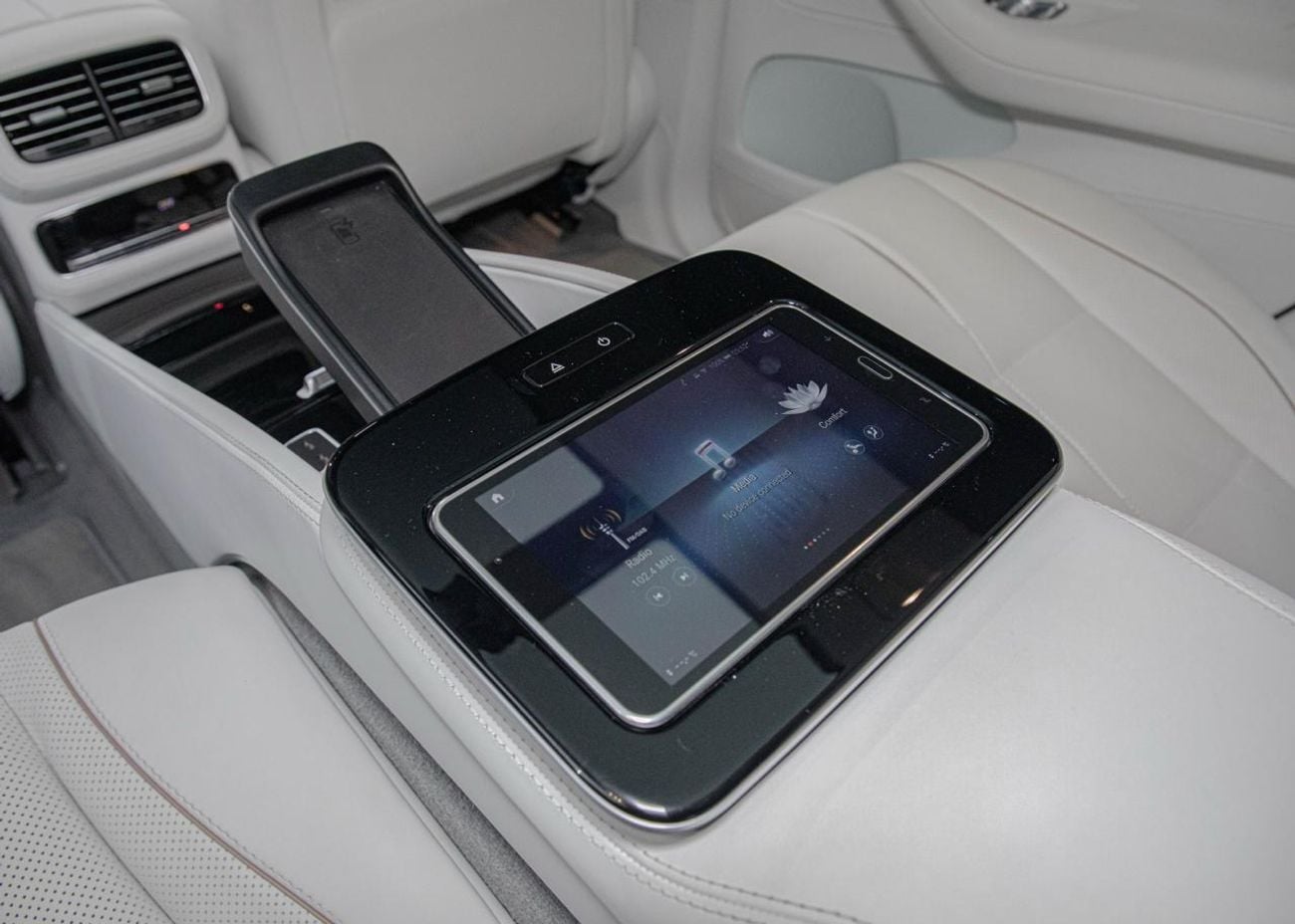 مرسيدس مايباخ gls600 مايباخ