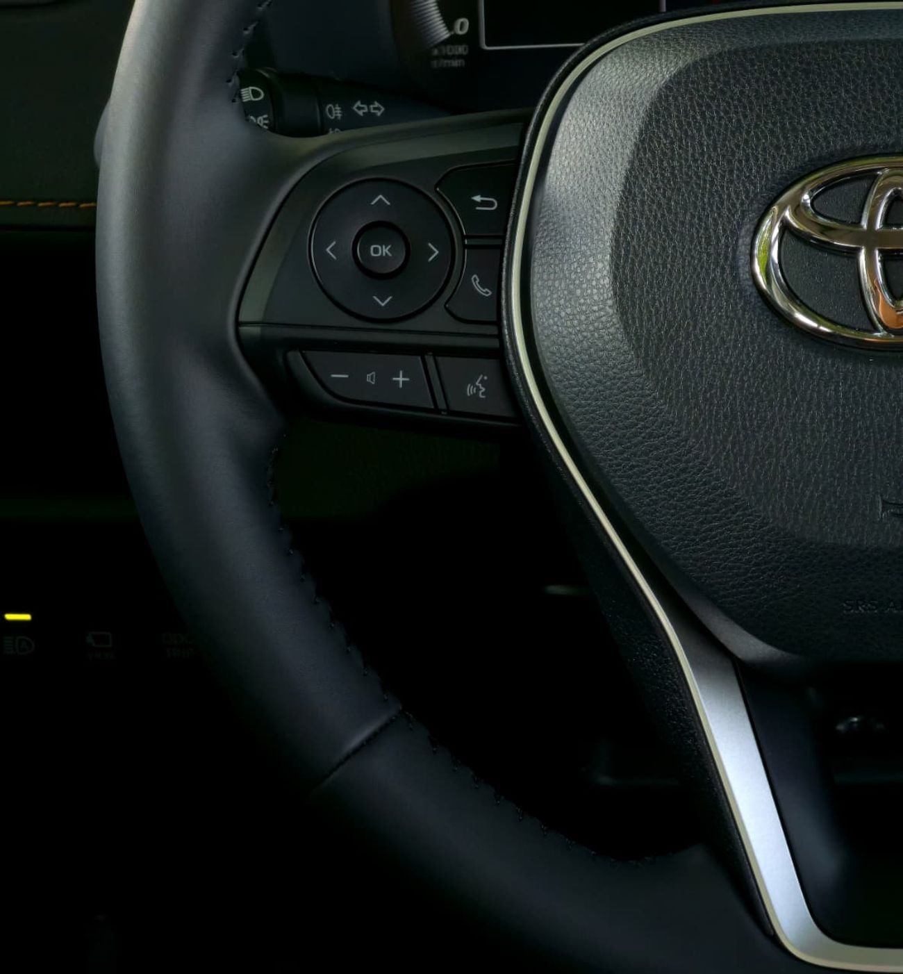 Toyota RAV4 TOYOTA RAV4 PETROL 2.0L - CHINESE SPECS- FULL OPTIONS - 4X2 - 2025 MODEL - WHITE INSIDE BLACK - 