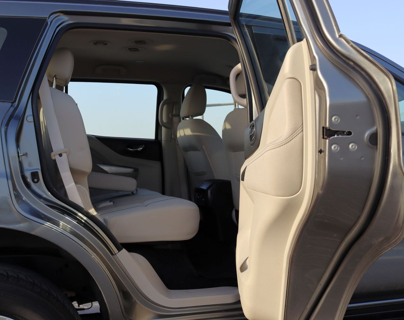 نيسان إكستيرا SE 2.5L RWD