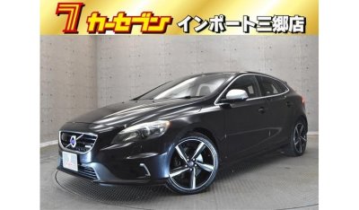 Volvo V40 MB5204T