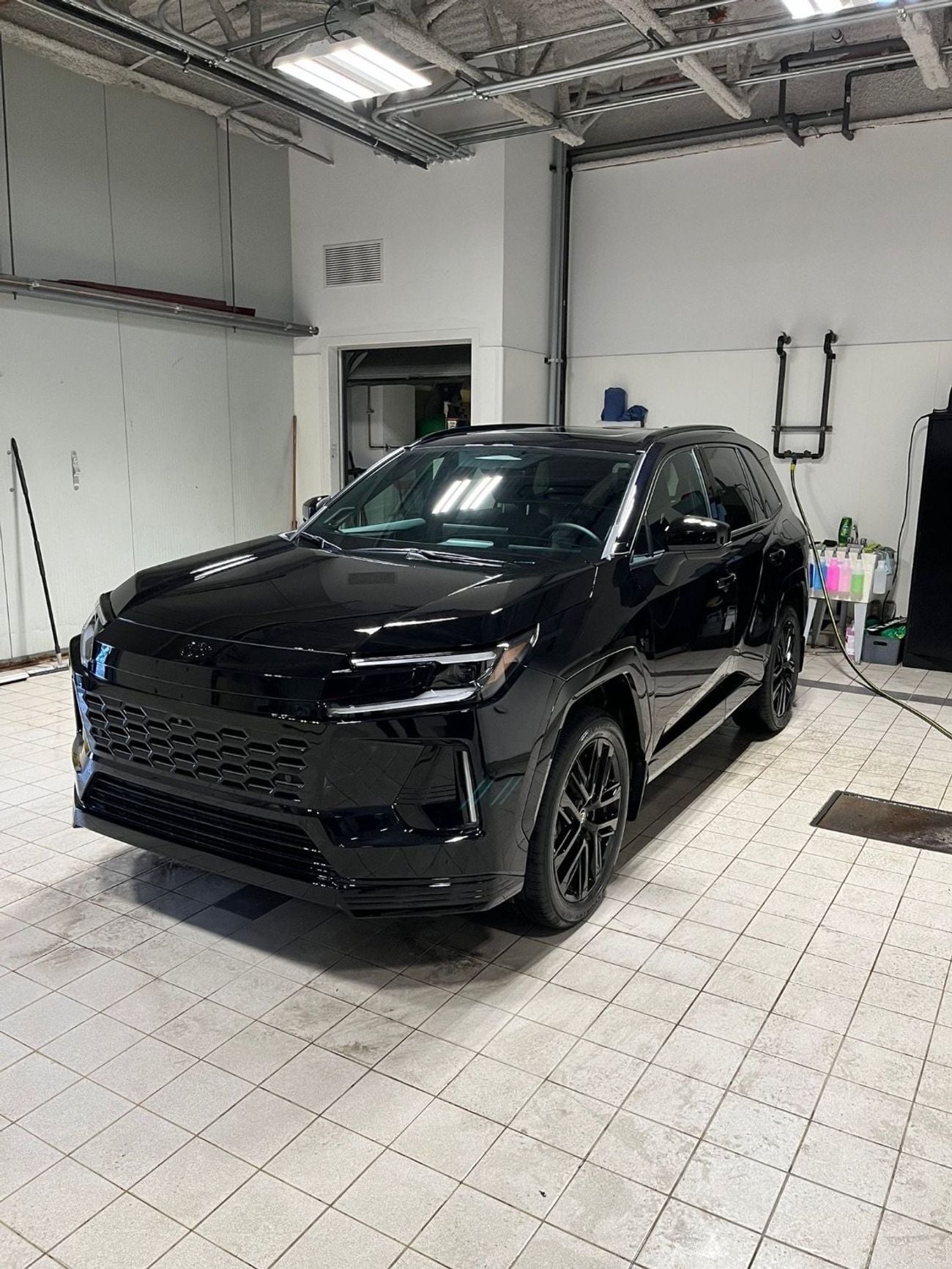 تويوتا راف ٤ XSE 2.5 L HYBRID