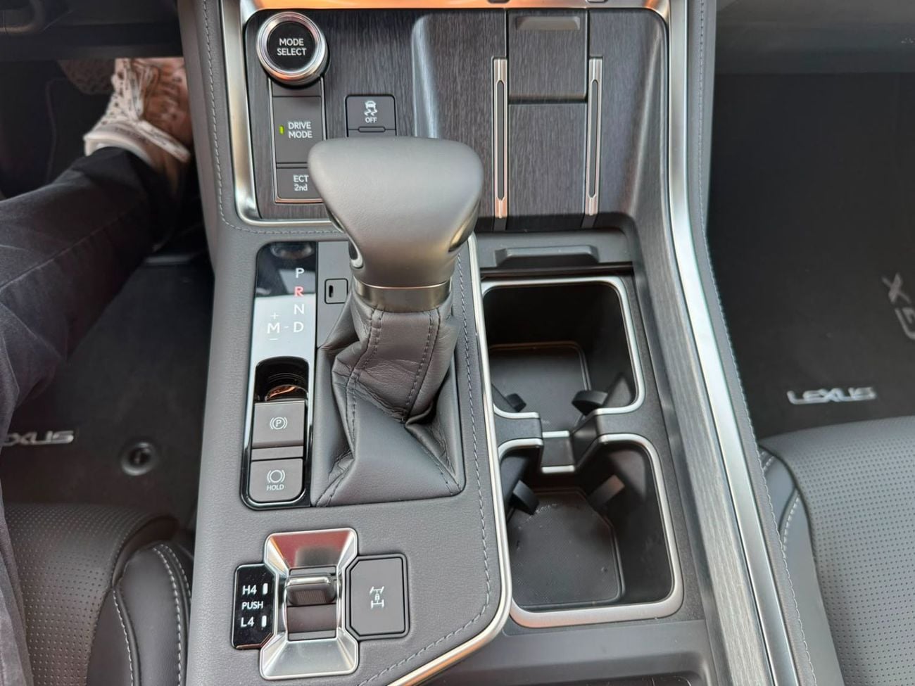 لكزس GX550 Luxury