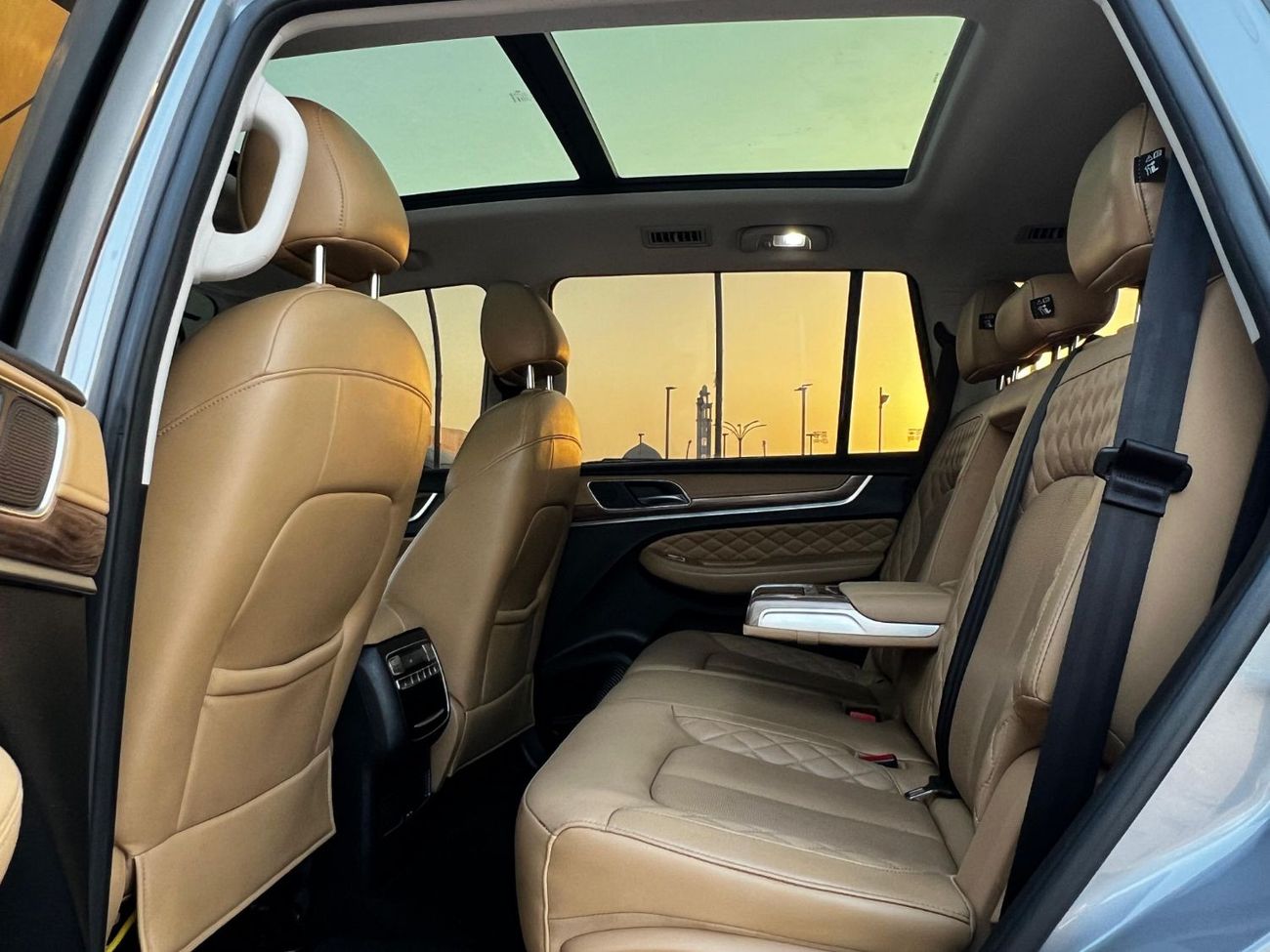 أم جي RX8 لاكجري