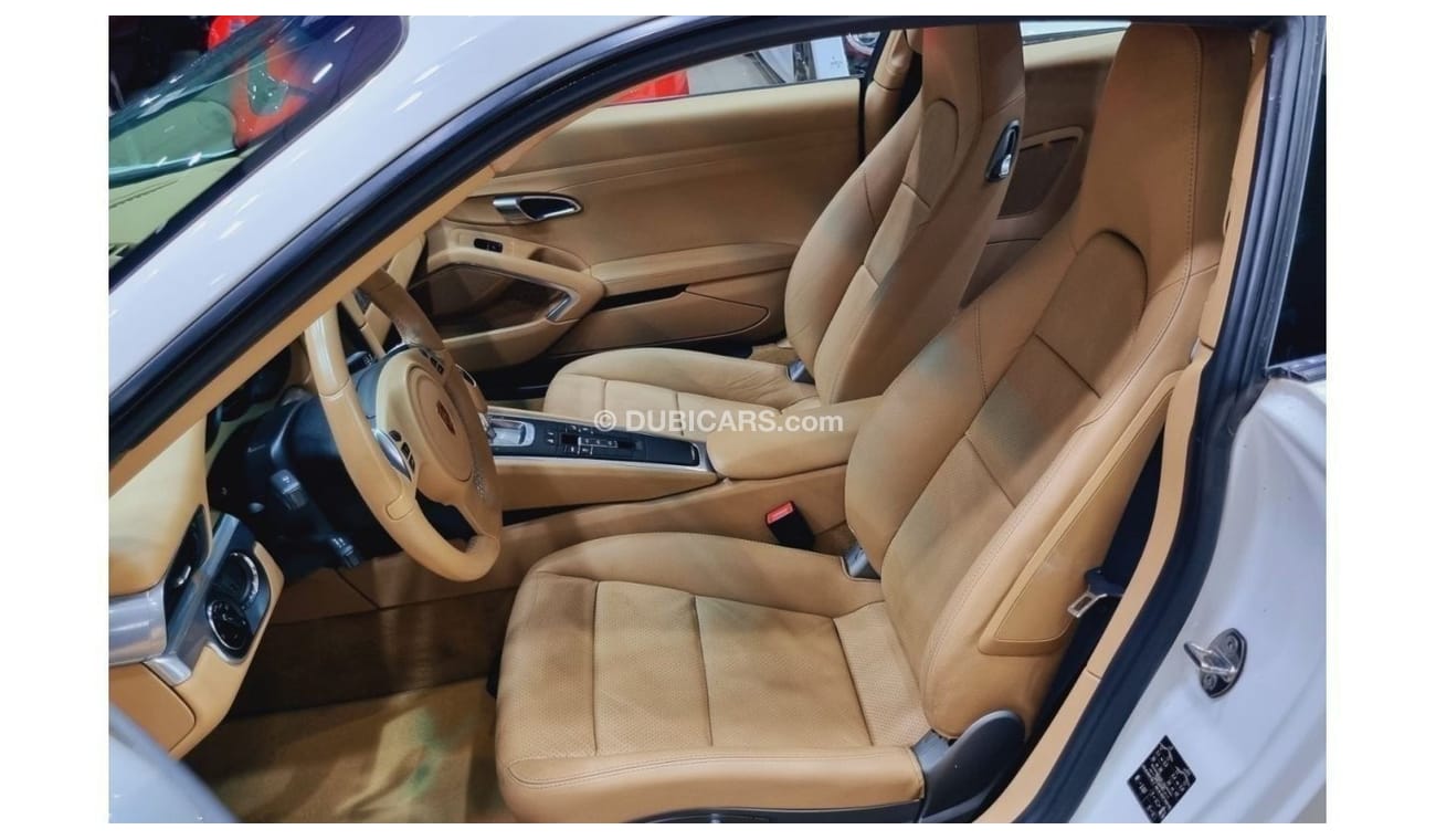 بورش 911 PORSCHE CARRERA 2012 GCC IN BEAUTIFUL SHAPE WITH PORSCHE SERVICE HISTORY FOR 209K AED