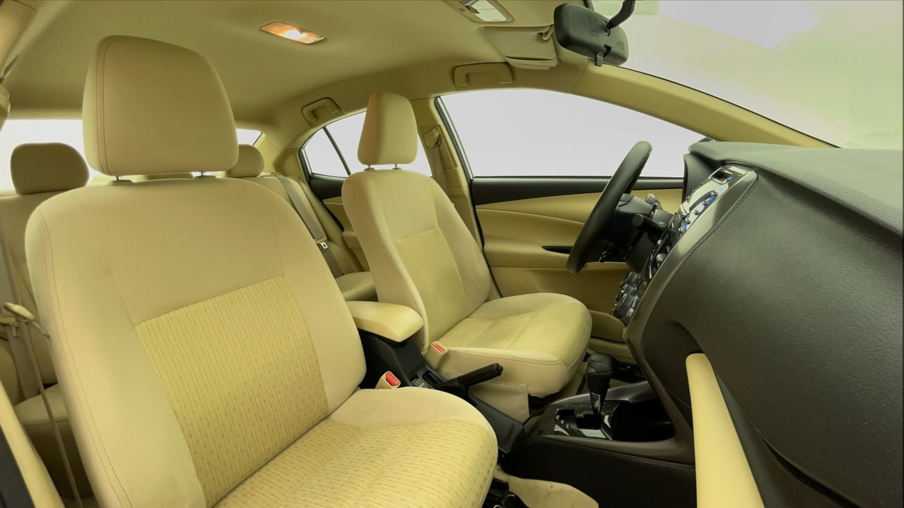 تويوتا يارس SE 1.5 | بدون دفعة مقدمة | اختبار القيادة في المنزل