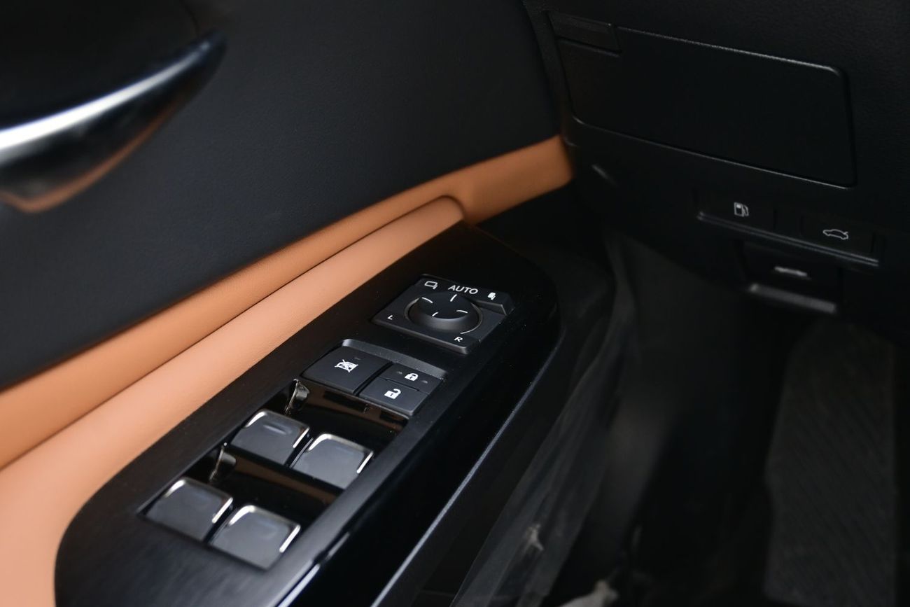 لكزس ES300h Lexus ES300h 2.5L Hybrid Model 2023, Color White