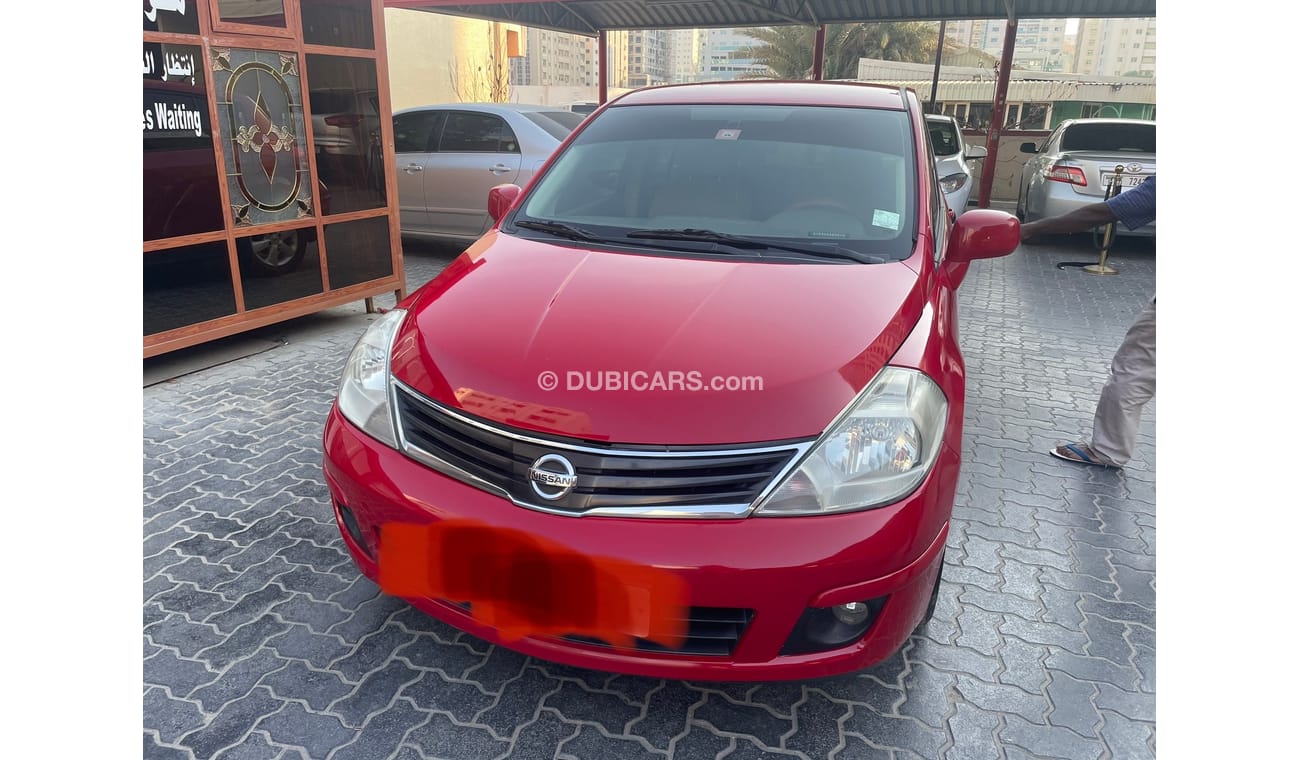 Nissan Tiida 1.8