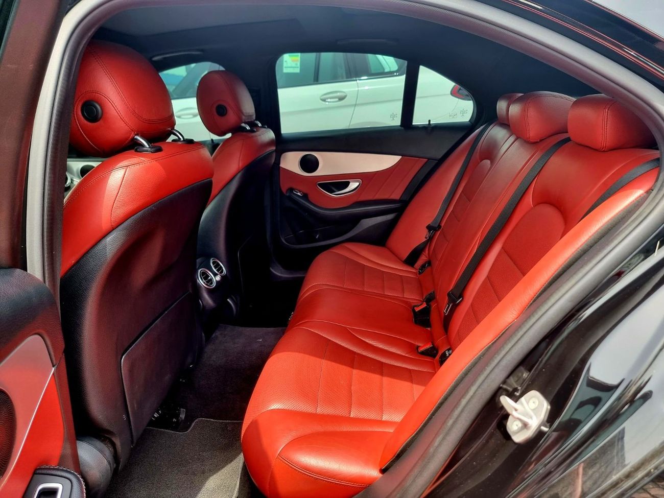 مرسيدس بنز C 200 AMG باك