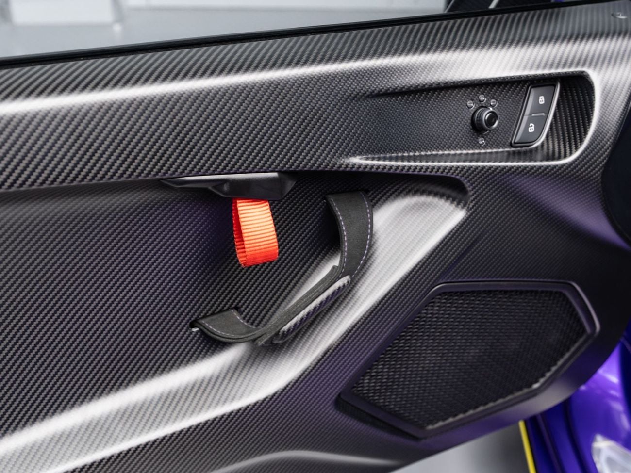 لامبورغيني هوراكان BUY NOW, PAY 2027 | THE BLACKLINE STANDARD | 2027 Lamborghini Warranty, Full Carbon, GCC