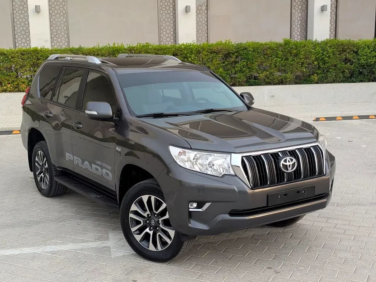 تويوتا برادو TX-L Top full Option V6 4.0L Excellent Condition GCC specs