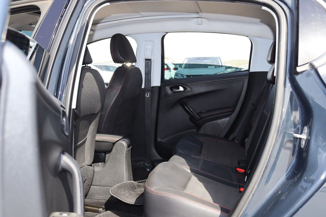 بيجو 308 بيجو 208 - موديل 2018 - خليجى  - بدون حوادث - محرك 1.6 - GT LINE - بحاله ممتازة