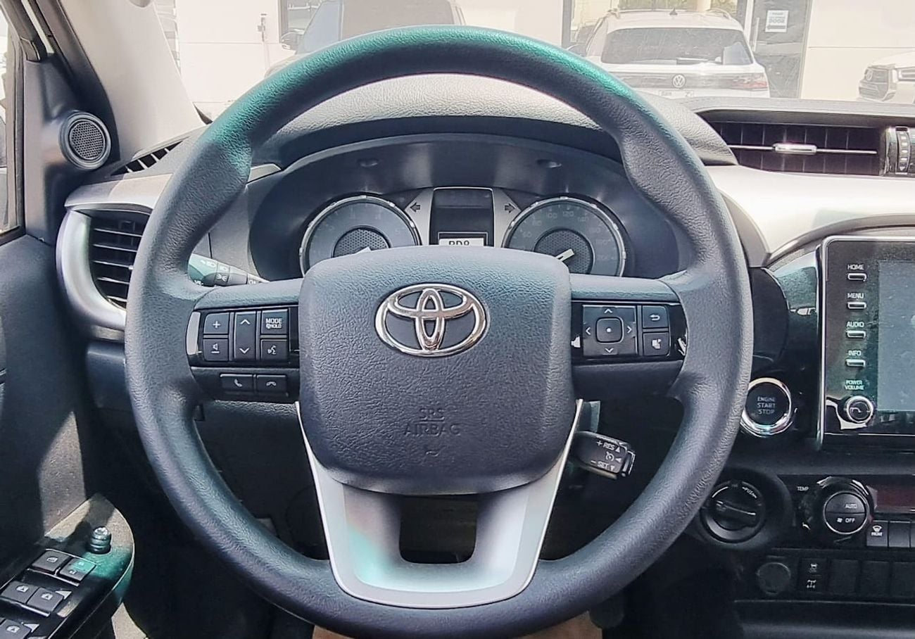 تويوتا هيلوكس SR5 2.4L DIESEL 4X4 A/T MY2026