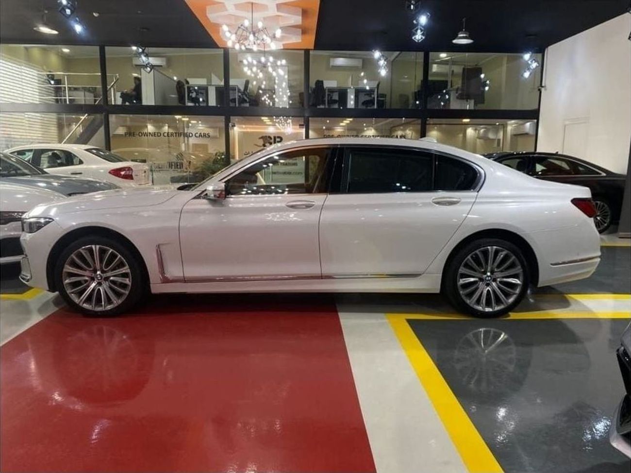 بي أم دبليو 730Li بيور اكسيلنس 3,833 درهم إماراتي @ 0% DP |  بي ام دبليو الفئة السابعة | 730 لي | 2022 | 2.0 لتر | دول