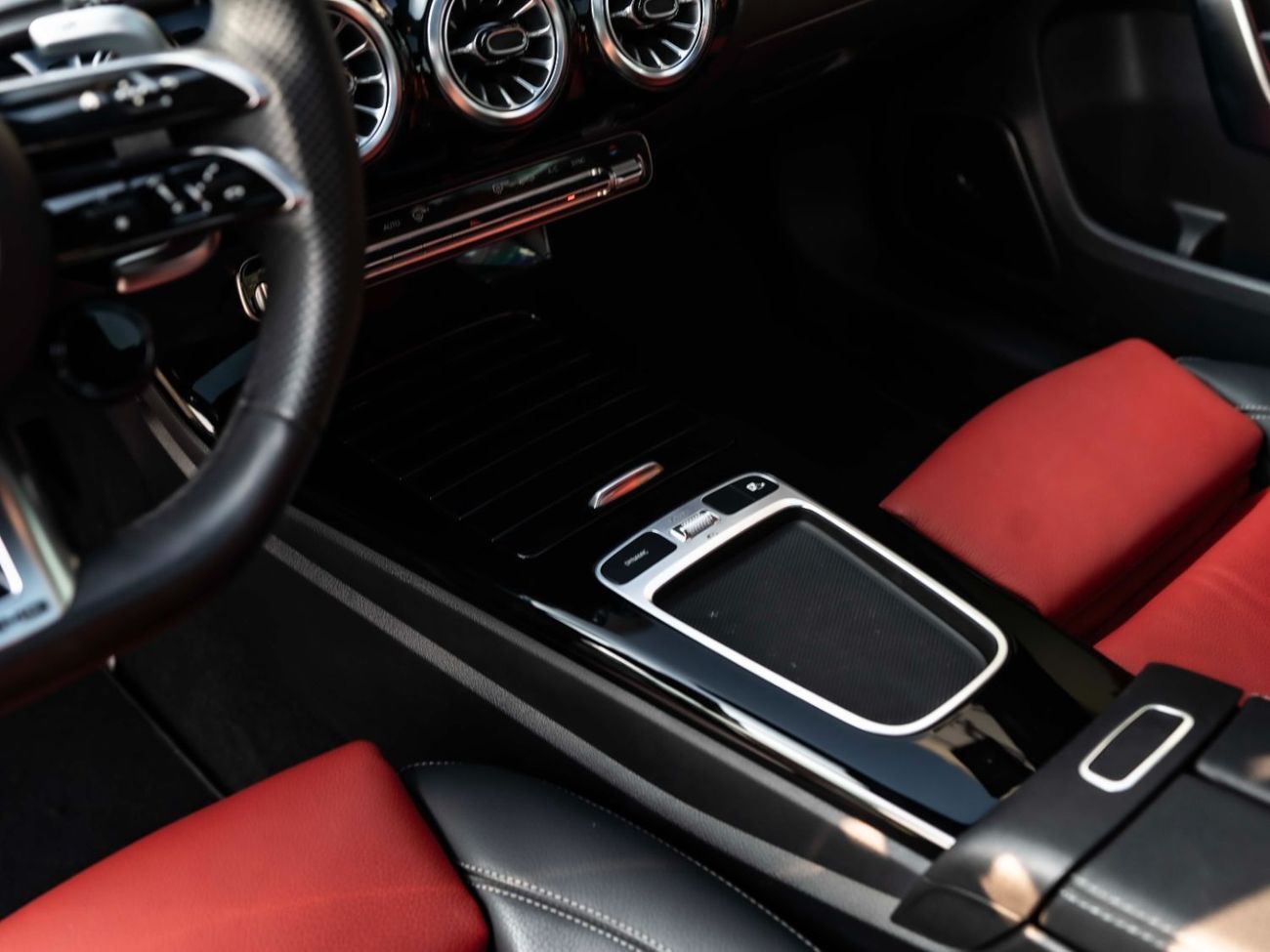 Mercedes-Benz A 35 AMG Std 2.0L