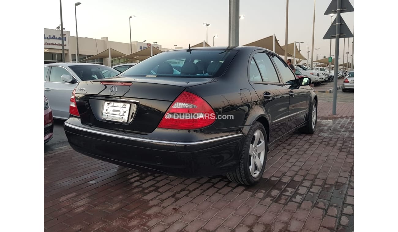 مرسيدس بنز E 500 موديل 2005وارد اليابان السياره حاله ممتازه جدا فل اوبشن فتحه وجلد وتحكم كهربي كامل ومتبت سرعه ونفيجش