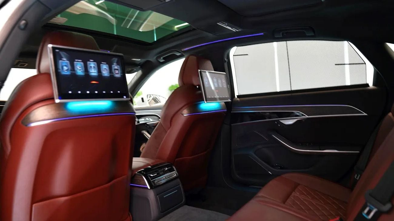 أودي A8 L 55 TFSI quattro 3.0L (335 HP) EXCLUSIVE A8L 55 TFSI V8 || VIP CONSOLE || TOP RANGE || GCC || ACCID