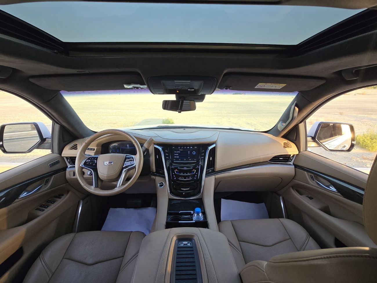 Cadillac Escalade Platinum 6.2L CADILLAC ESCALADE 2018 GCC 2KEYS // ORGINAL PAINT // GOOD CONDITION INSIDE OUT SIDE