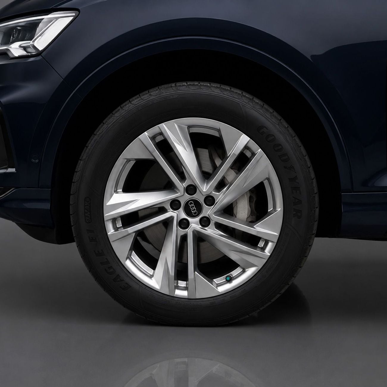 أودي Q7 45 TFSI AED 3,161 P.M • 0% Downpayment •  Audi Q7 45 TFSI Quattro • 1 Year Warranty