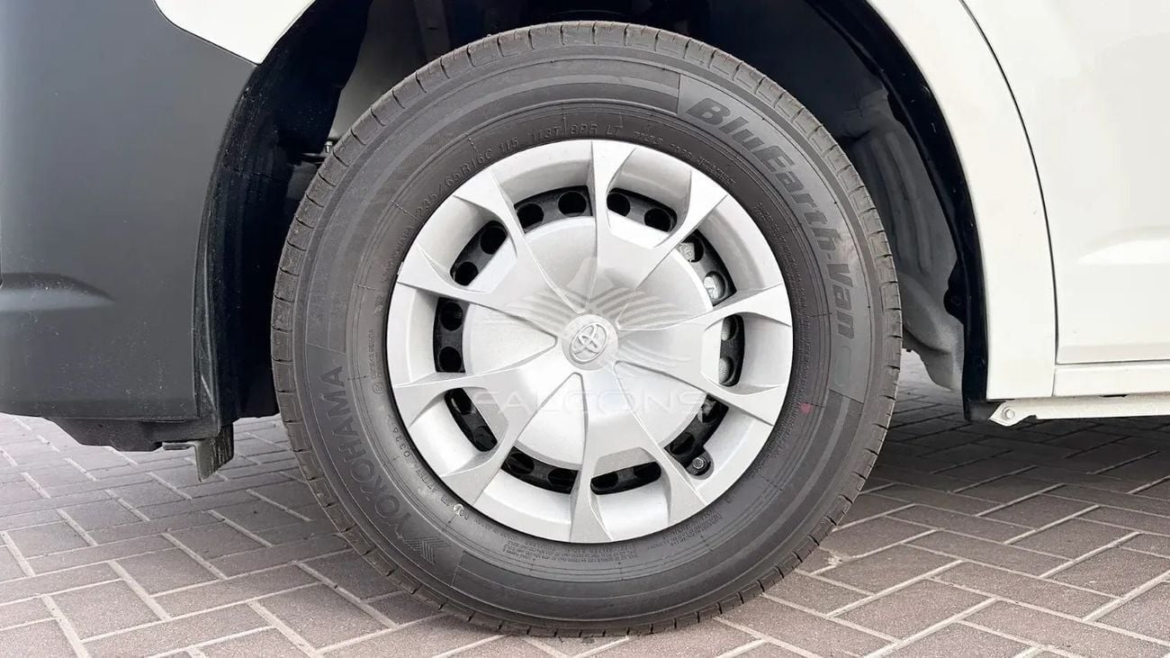 Toyota Hiace GL Toyota/HIACE P/HGG22 3.5L 6 Cylinders 13 seater 6AT