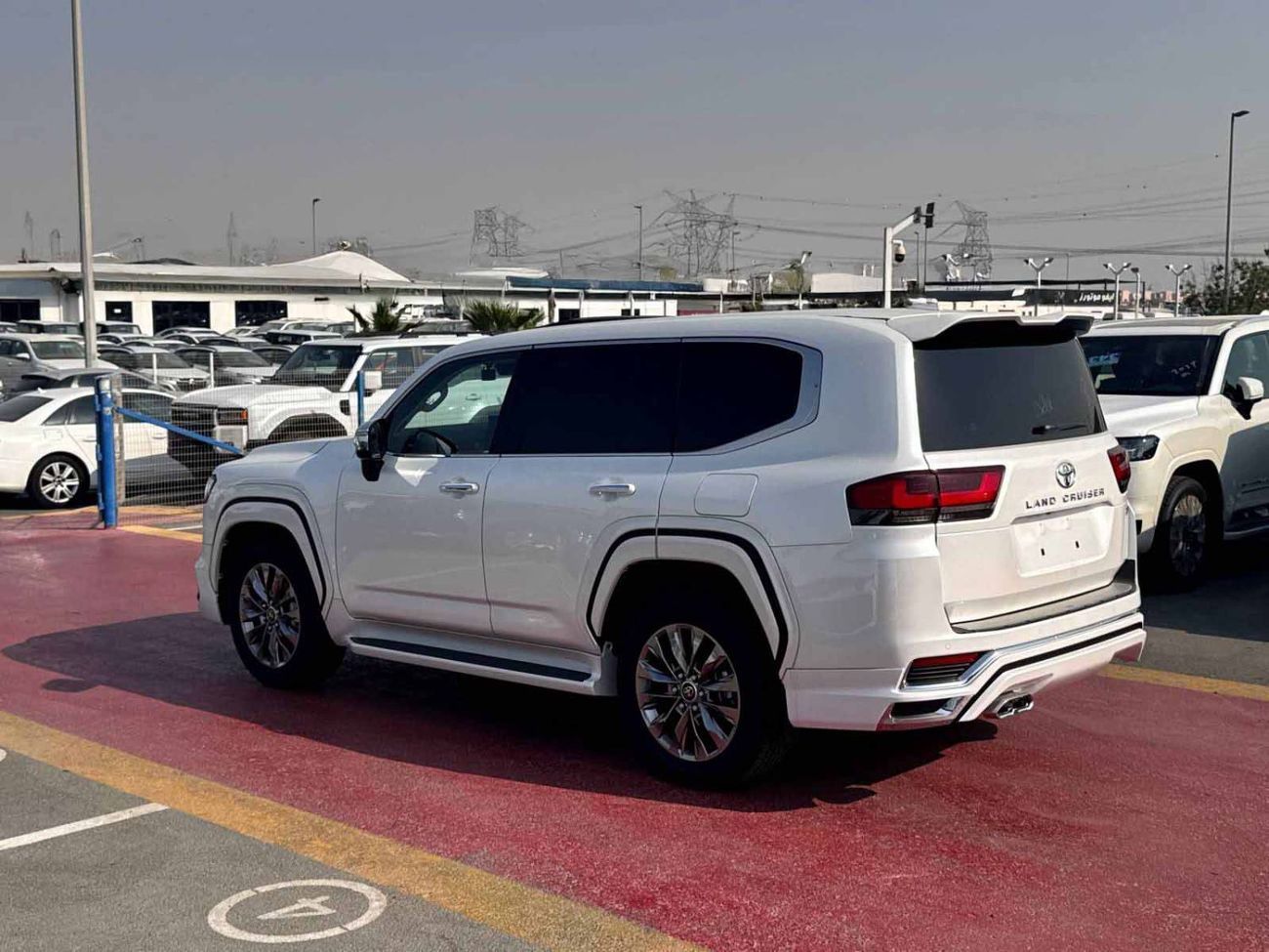 Toyota Land Cruiser 2024 (RIGHT HAND DRIVING) LAND CRUISER 300 ZX 3.5L PETROL 7-SEATS BRAND NEW 0KM FOR EXPORT ONLY