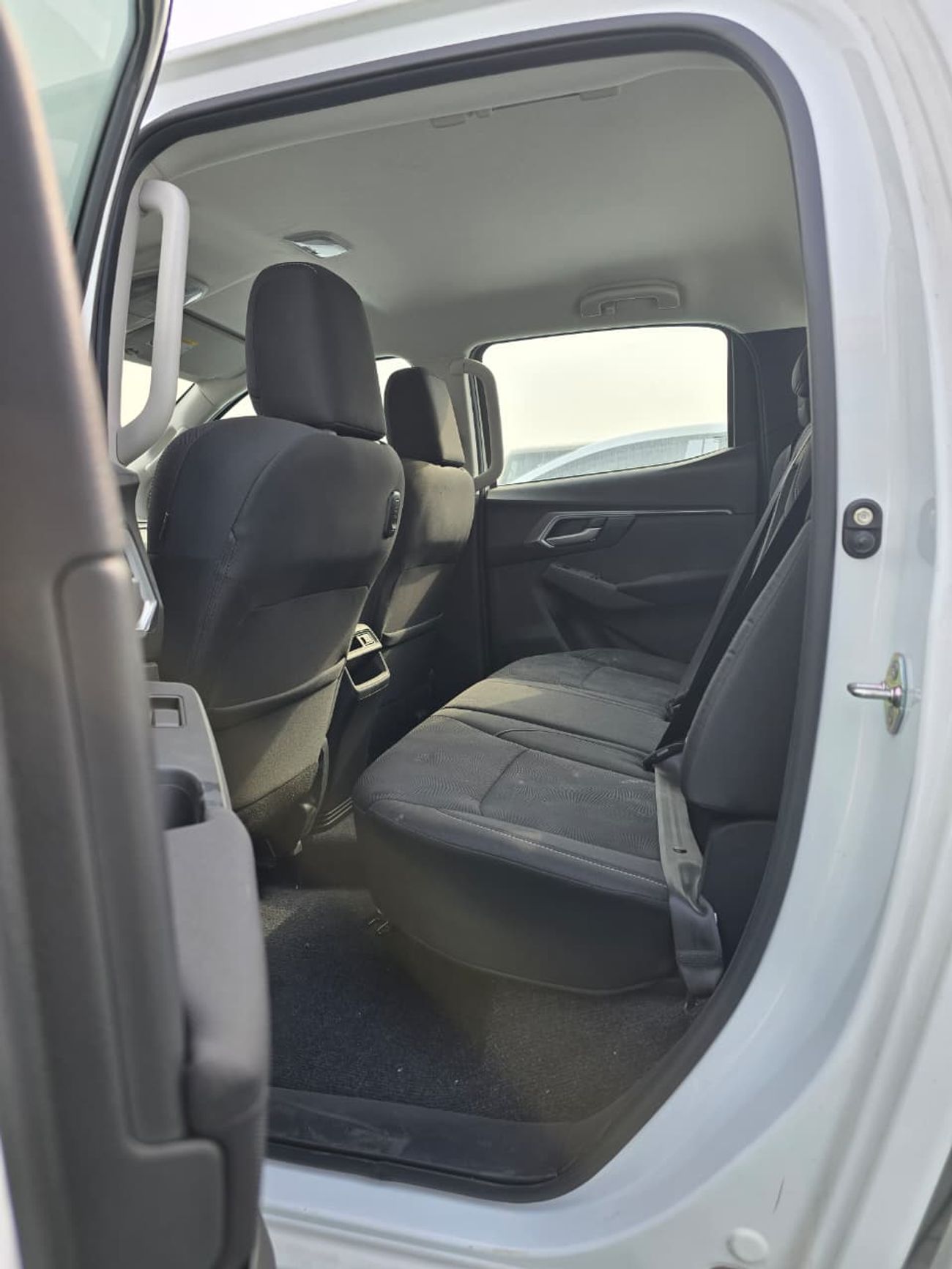 Isuzu DMax 3.0L Crew Cab 4WD LS (A/T)