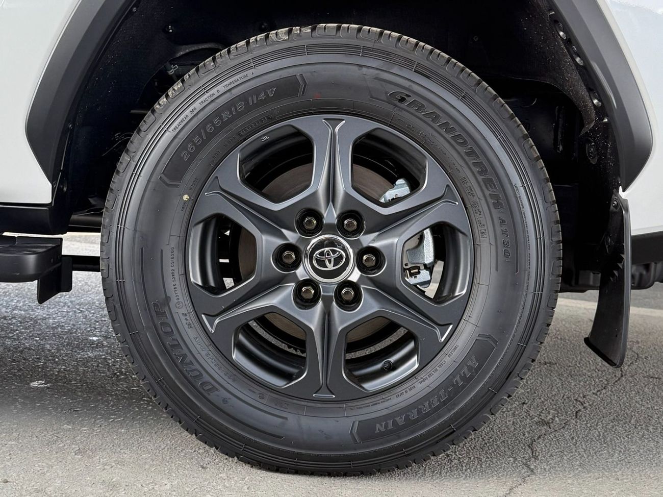 تويوتا لاند كروزر 2026 LAND CRUISER 300 GR SPORT 3.3 DIESEL **EXPORT ONLY**التصدير فقط خارج الخليج***