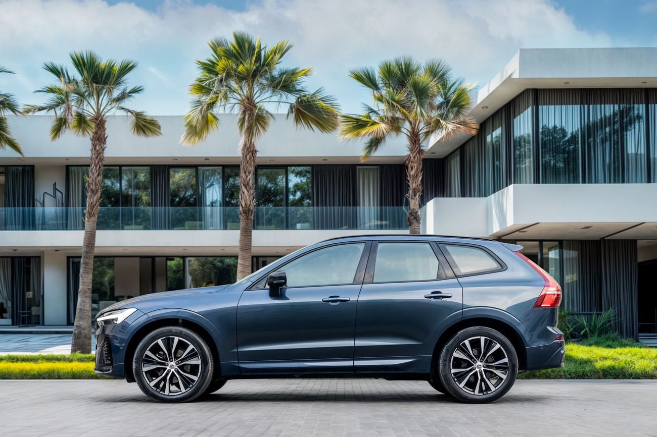 فولفو XC 60 B5 ULTIMATE DARK Volvo XC60 B5 Ultimate Dark