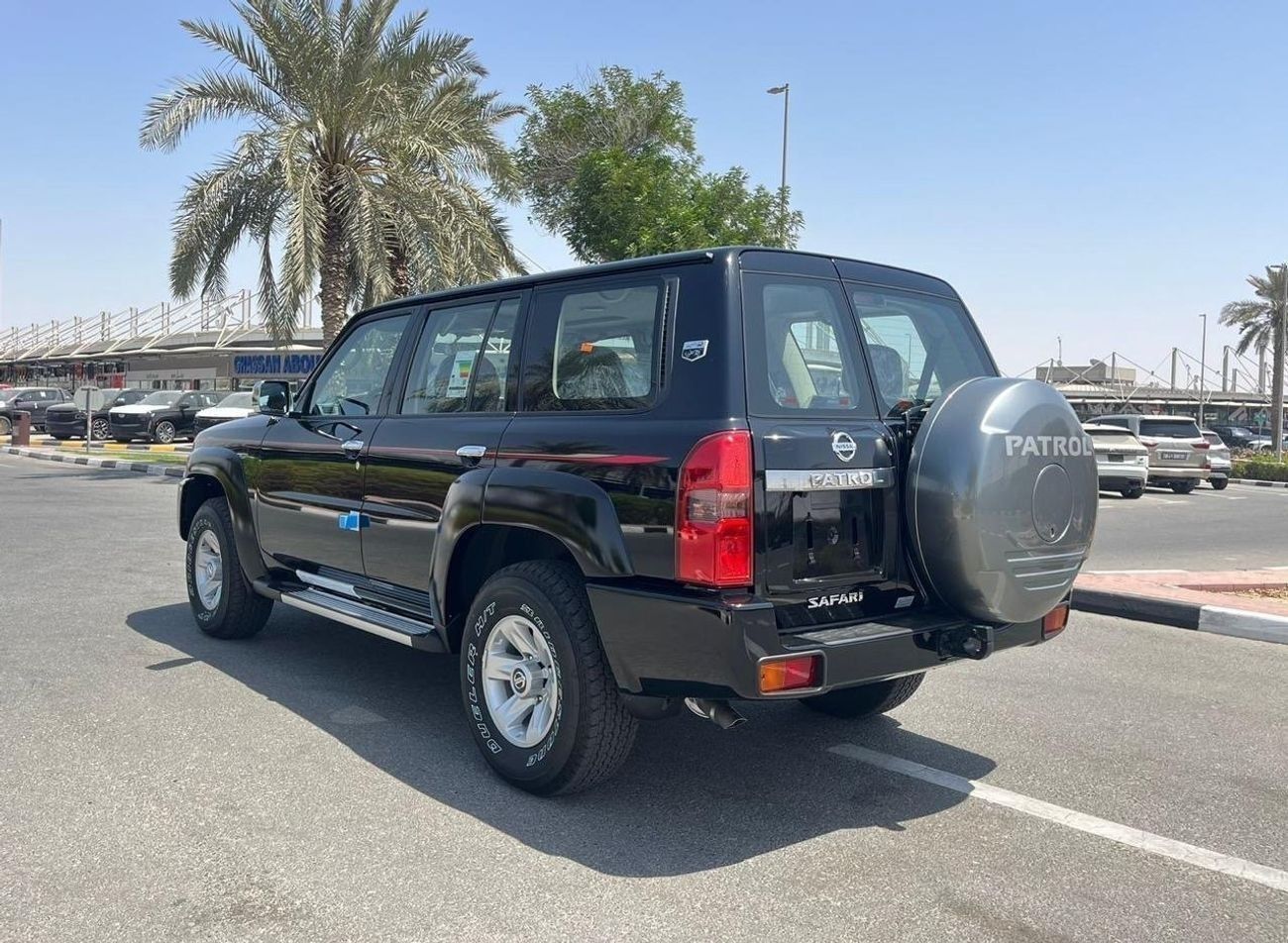 Nissan Patrol Safari Safari 4.8L M/T