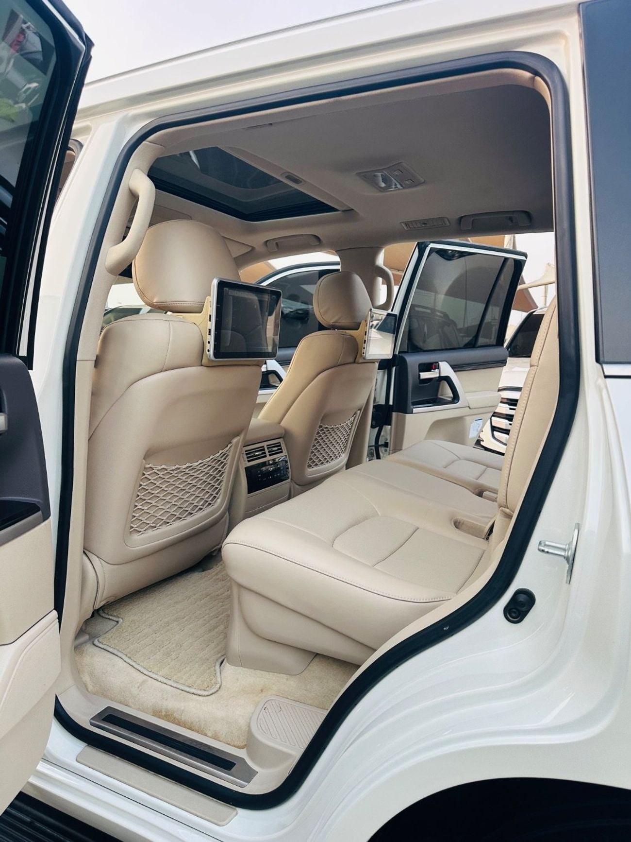 Toyota Land Cruiser VXR