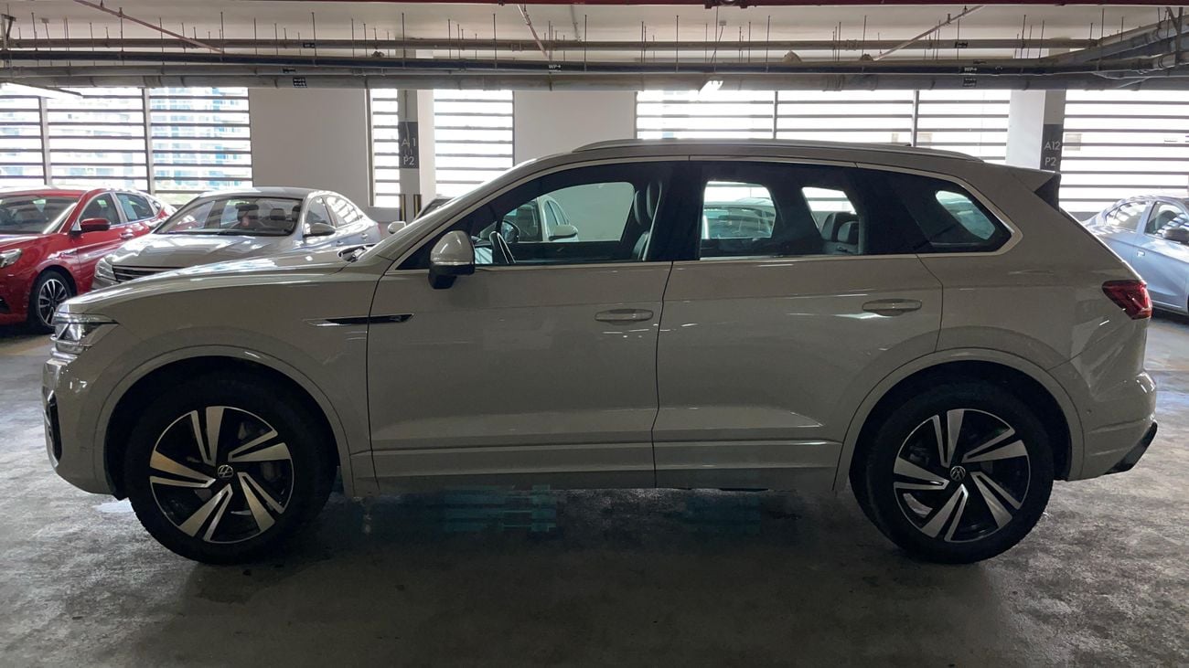 Volkswagen Touareg R-LINE 2023 R LINE | AED 2469/Month | 0 DP | 30 Day Return | Warranty | Service History