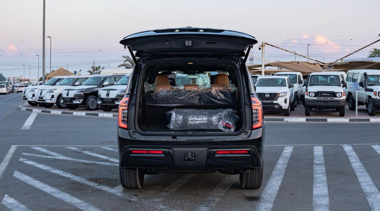 نيسان باترول LE PLATINUM CITY BLACK INSIDE TAN
