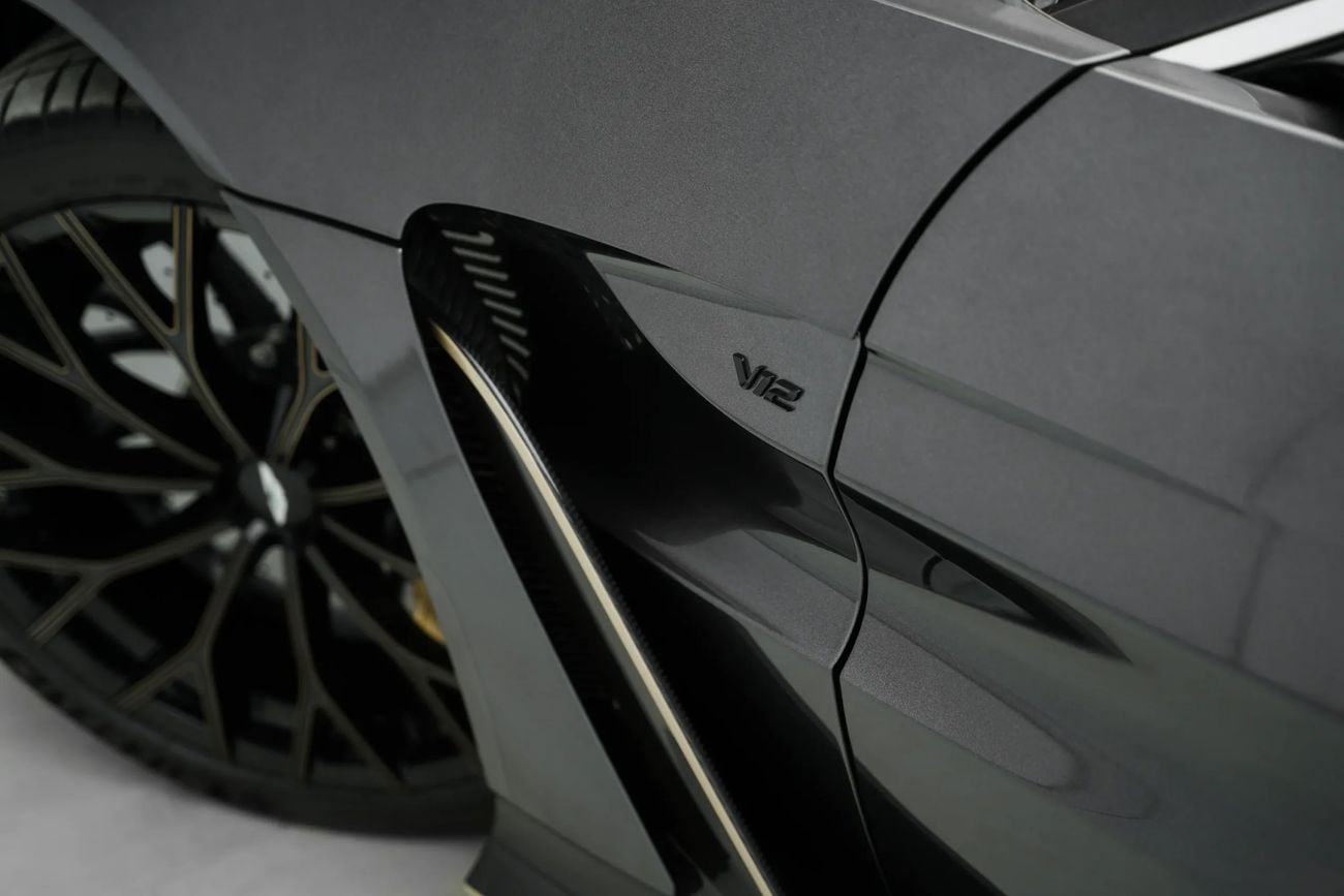 Aston Martin Vantage