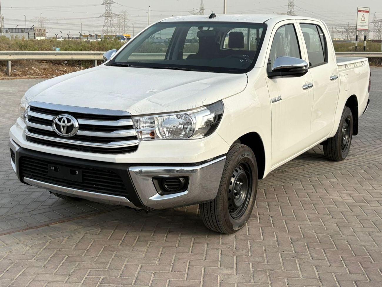 Toyota Hilux 2.0L petrol