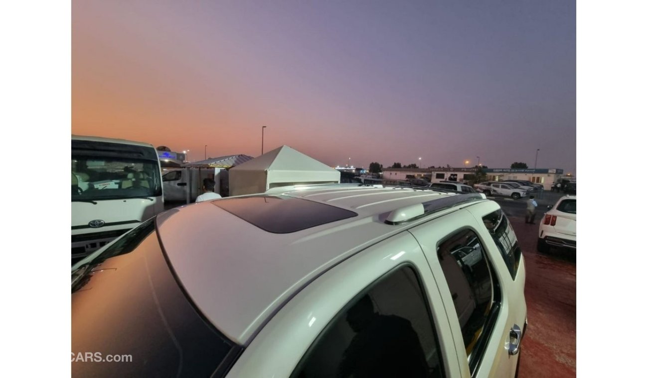 GMC Yukon GMC YUKON MODEL 2013 (128,000 km Driven)