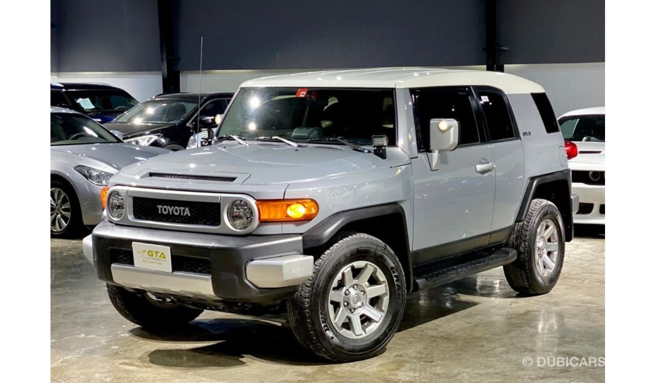 تويوتا إف جي كروزر 2018 Toyota FJ Cruiser GXR, Agency Warranty, Full Service History, Single Owner, GCC