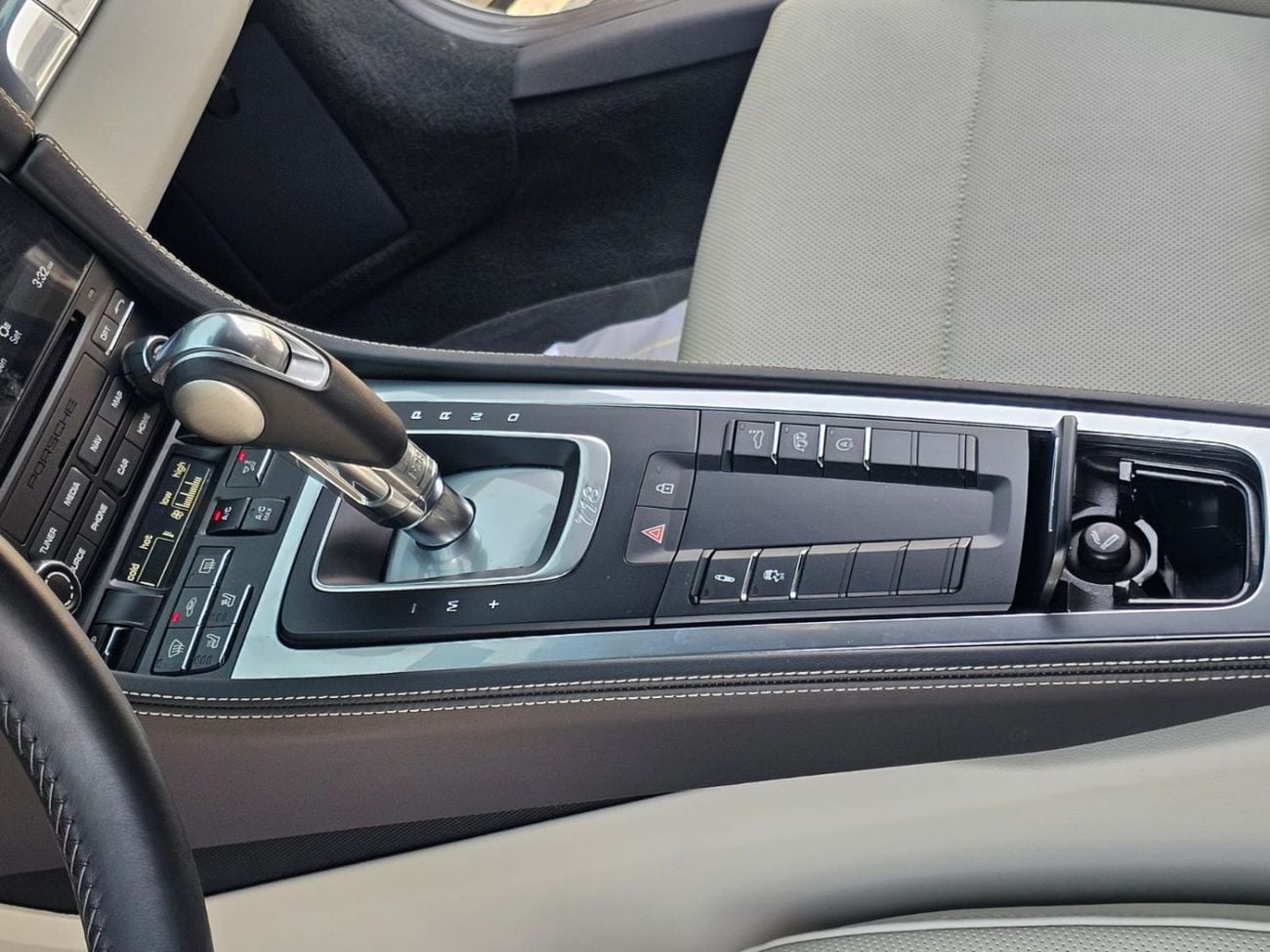 Porsche 718 Cayman GTS 4.0L A/T