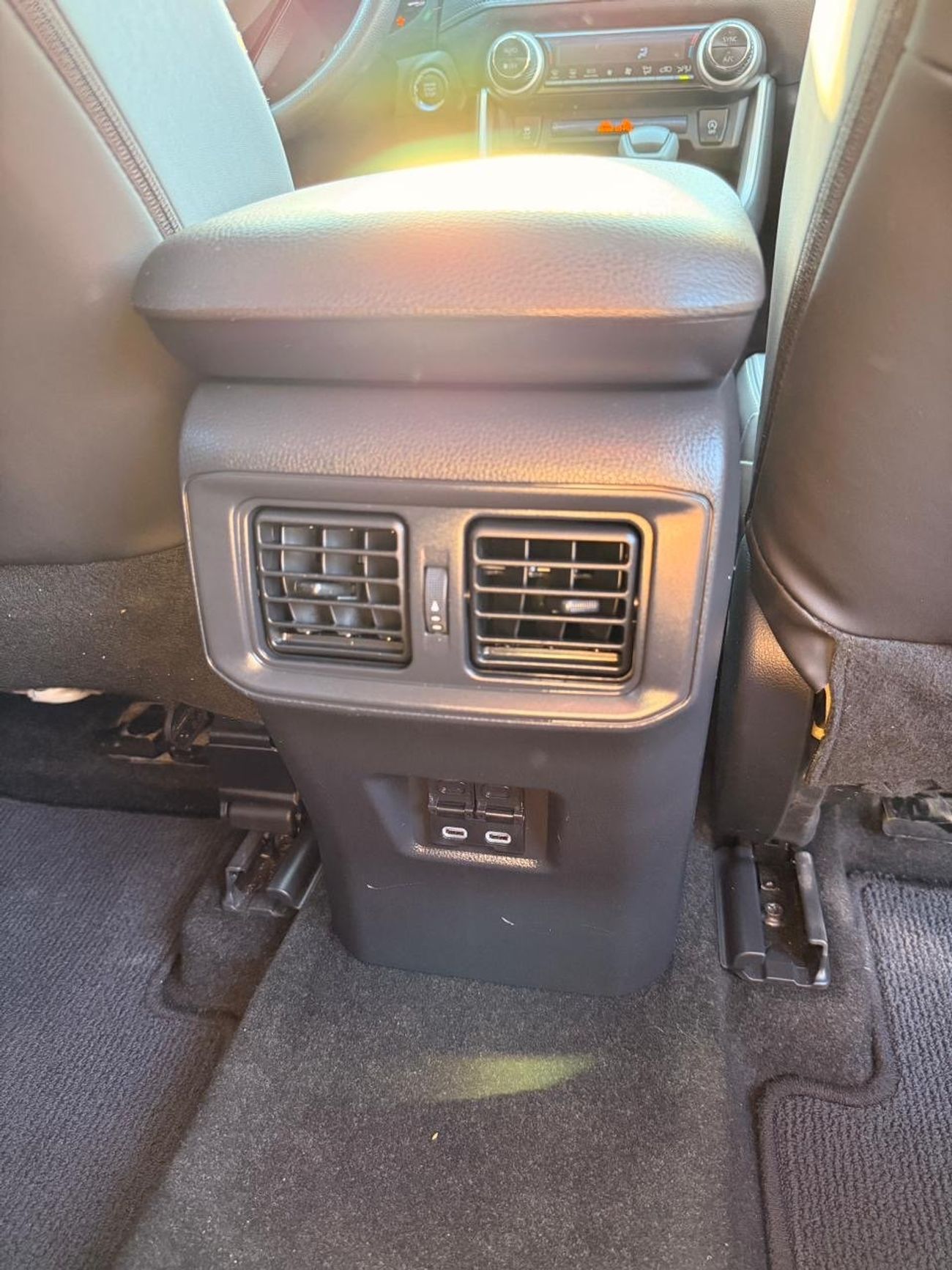 Toyota RAV4 XLE 2.5L Full option