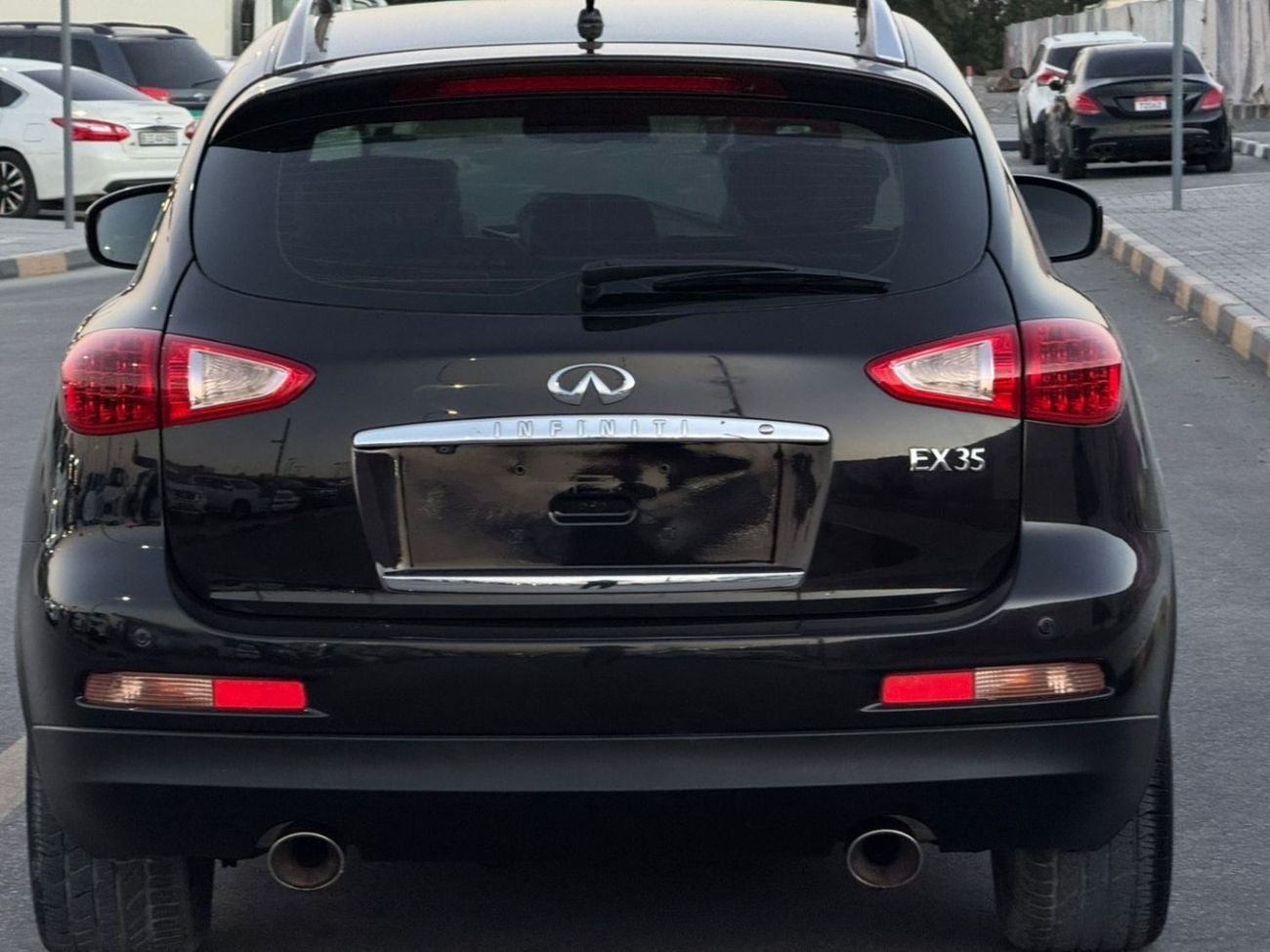 Infiniti EX35 In excellent condition and requires no expense