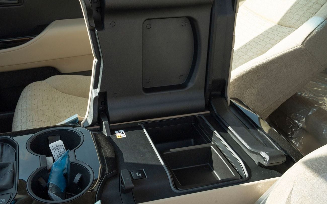 Toyota Land Cruiser Toyota Land Cruiser GXR 3.5L petrol 2026 with sunroof and 360 camera