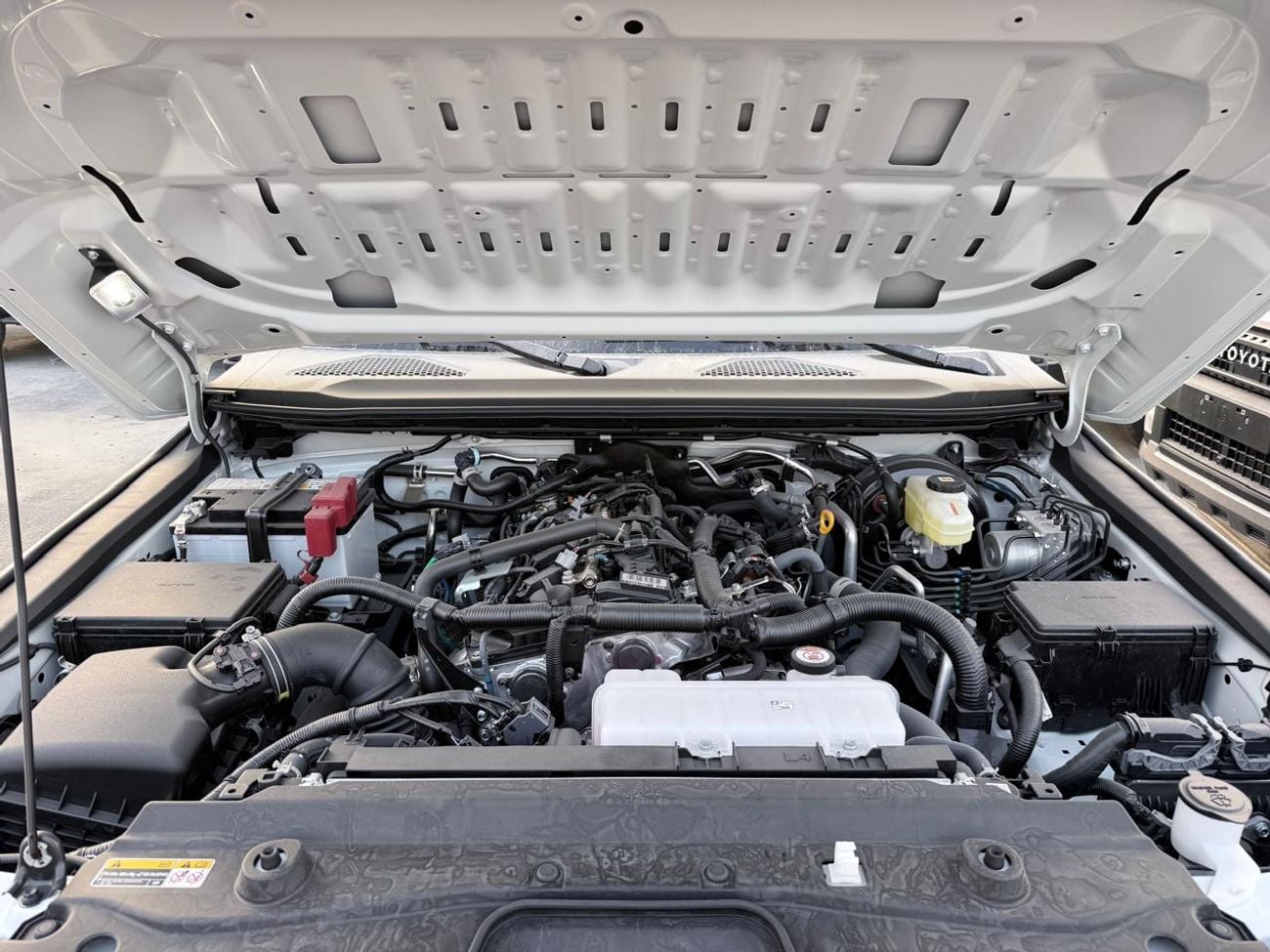 تويوتا برادو Toyota Prado Luxury 2.4L With panoramic 2026 White (Export Only)