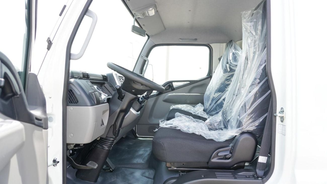ميتسوبيشي كانتر فان Brand New Mitsubishi Fuso Canter 2026 4.2L 2WD Diesel |White/Black |CANTERCHASSIS-100-4.2-25 |FOR EX